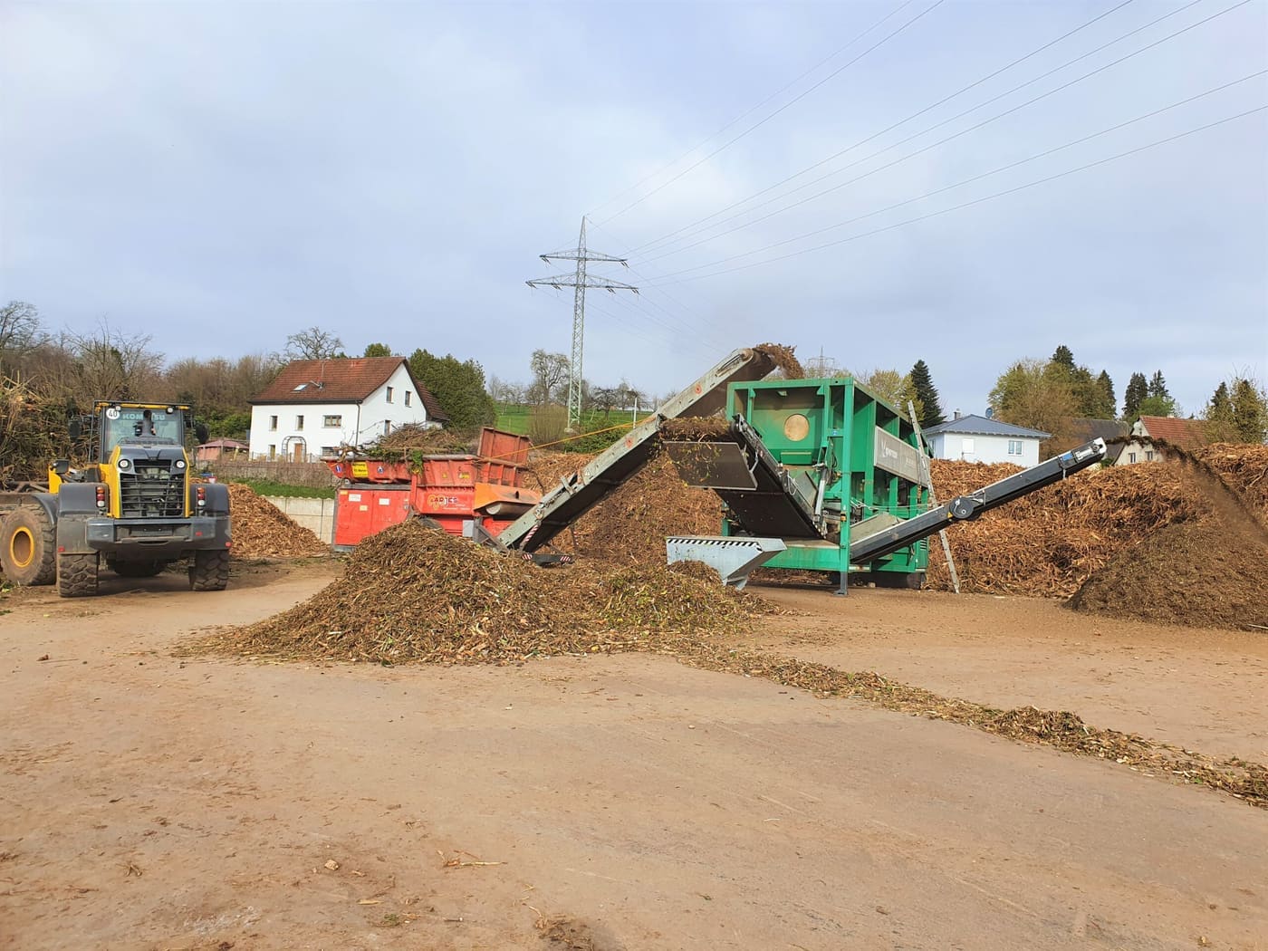 Brecher verarbeitet holziges Material