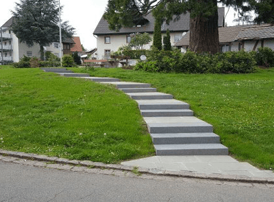 Steinarbeiten im Garten