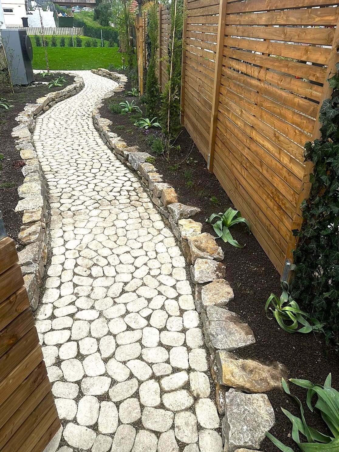Wegebau im Garten