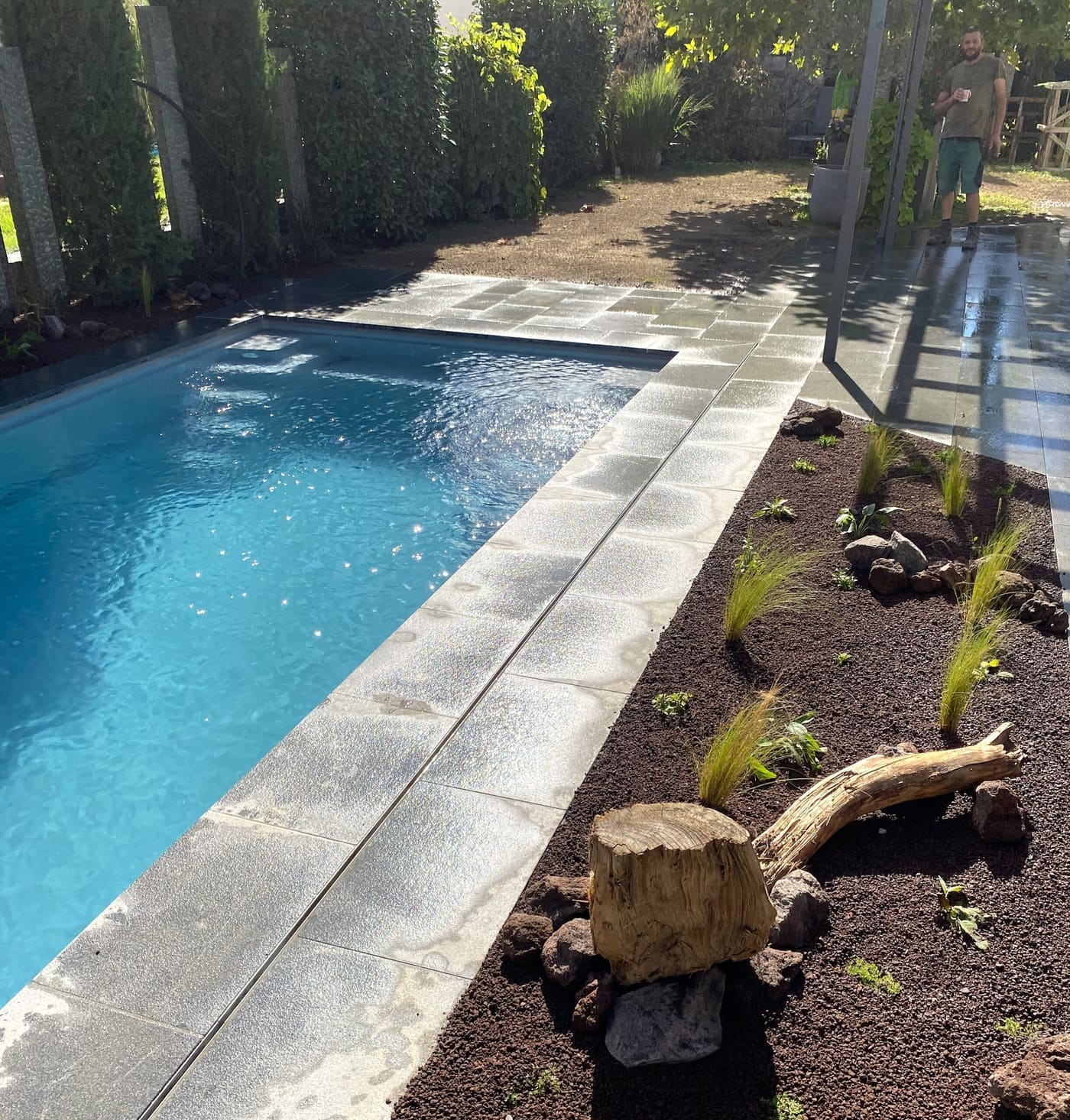 Poolumrandung aus Naturstein